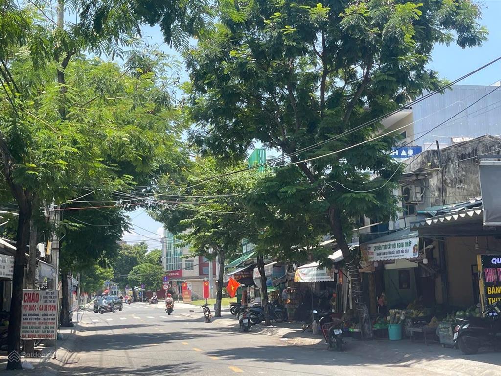 Bán nhà hai tầng mặt tiền nguyễn phan vinh, vị trí đắc địa gần biển