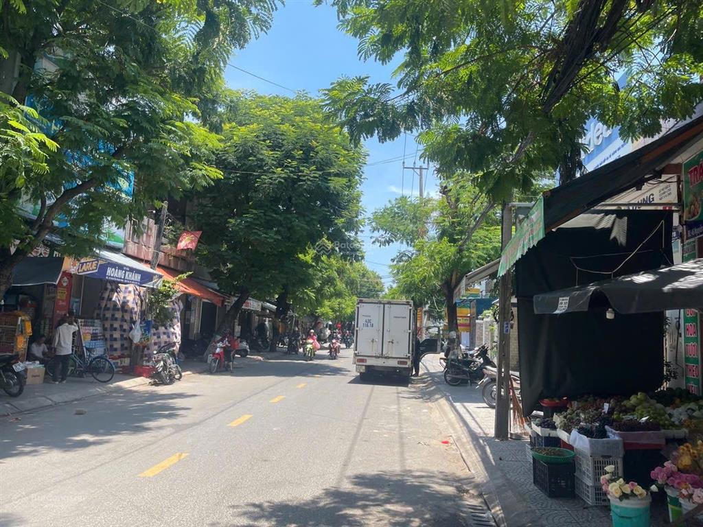 Bán nhà hai tầng mặt tiền nguyễn phan vinh, vị trí đắc địa gần biển