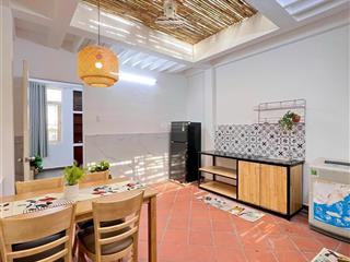 Cho thuê căn hộ 2pn + 2wc rộng 80m2 full nội thất ngay trung tâm tp hcm