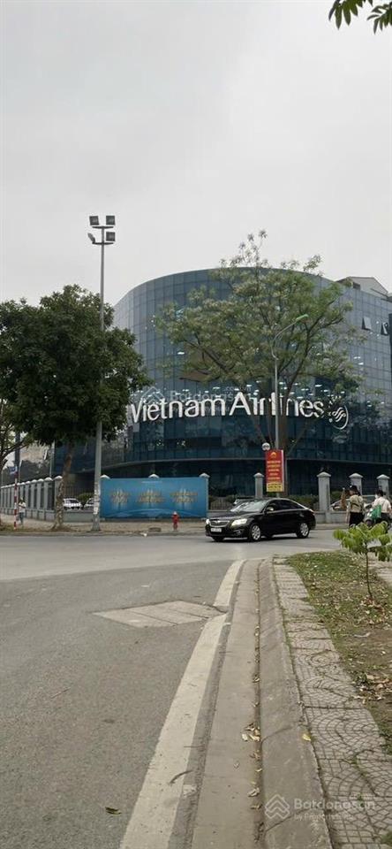 Bán nhà nguyễn sơn, ngõ thông, ô tô vào nhà, thang máy, khu phân lô cán bộ hàng không, 0975 585 ***
