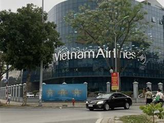 Bán nhà nguyễn sơn, ngõ thông, ô tô vào nhà, thang máy, khu phân lô cán bộ hàng không, 0975 585 ***