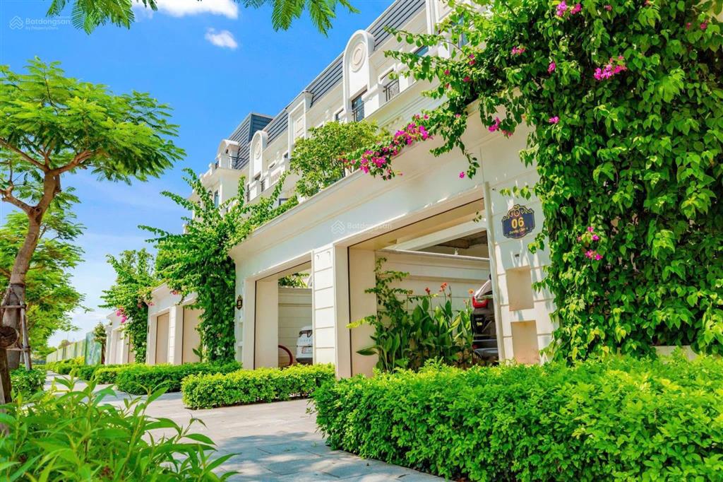 Biệt thự giá 210 triệu/m2. chính chủ cần bán căn 169m tại an lạc green symphony. nhà sẵn nhận ngay.