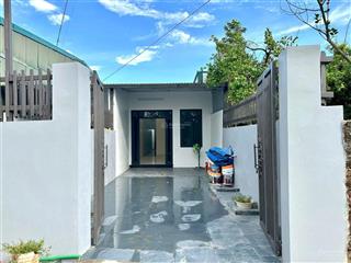 Hoàn toàn là thật ạ, 100m2 nhà cấp 4 mới xây điện nước đầy đủ giá nhỉnh 1 tỷ