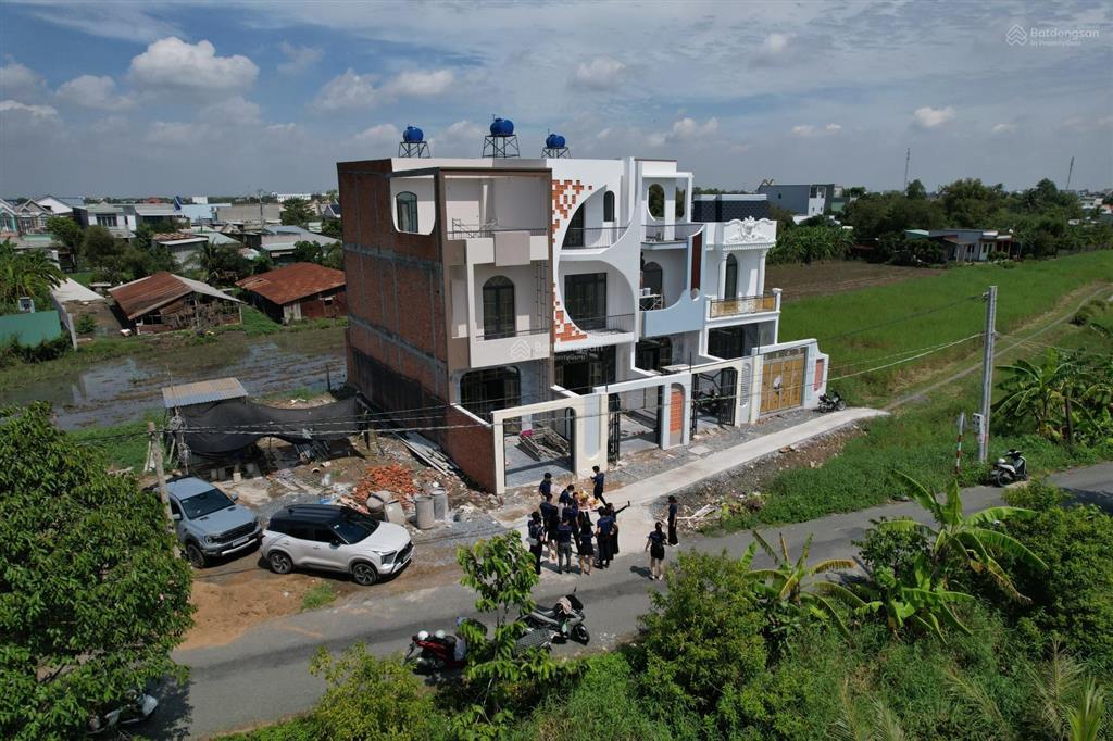 Bán nhà riêng đẹp tại đường hưng long, 2,95 tỷ, 148,9 m2, nhiều tiện ích