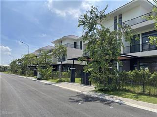 Biệt thự cao cấp liền kề hóc môn