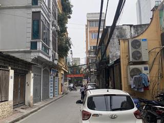Bán nhà hoàng cầu 50m², 5 tầng,mt 4.8m, giá 17 tỷ  ngõ thông,ô tô tránh,gara ô tô, kinh doanh đỉnh