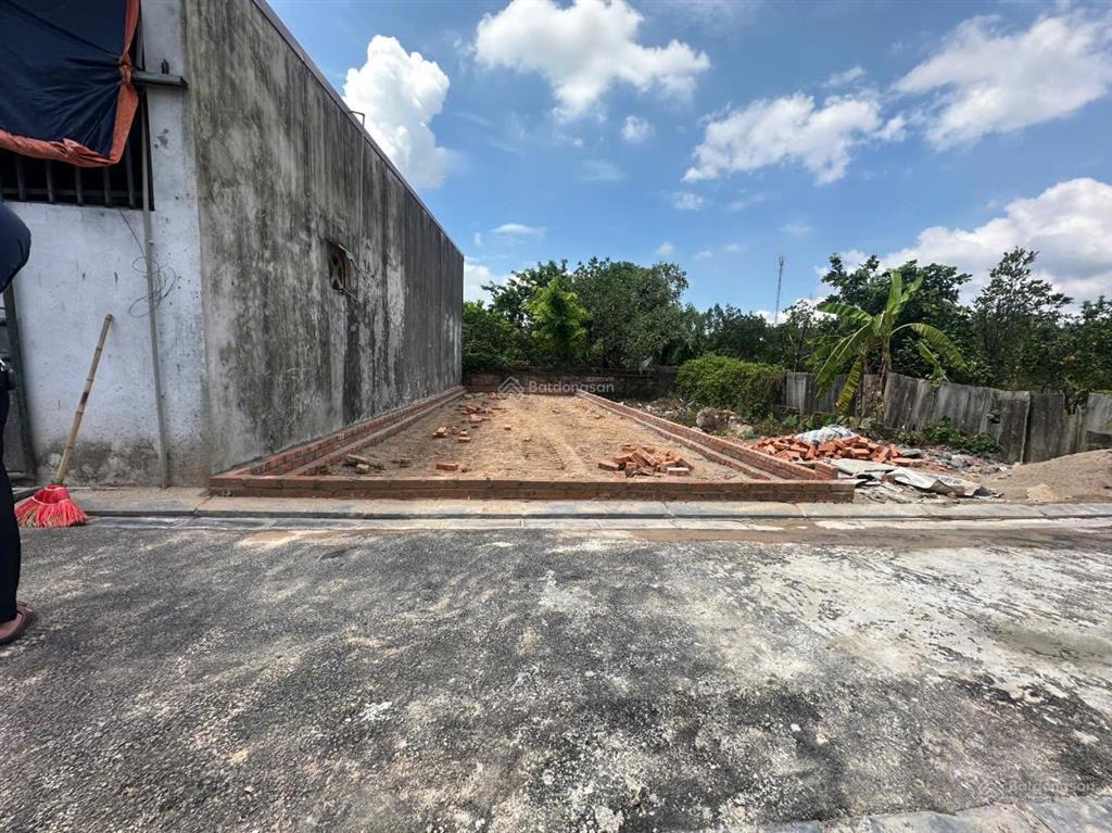 Cần bán lô đất xuân nộn thư lâm hà nội giá 4tỷ nhỉnh xíu diện tích 68m2 lô