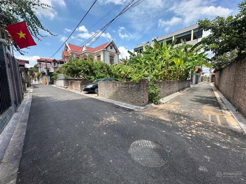 Cần bán lô đất xuân nộn thư lâm hà nội giá 4tỷ nhỉnh xíu diện tích 68m2 lô