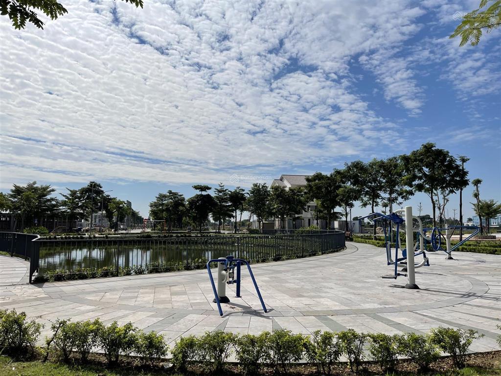 Chính chủ bán shophouse 120 m2 giá nhỉnh 10 tỷ, đô thị chuẩn singapore, nhiều tiện ích,sổ hồng