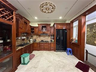 Bán gấp biệt thự đường lê quốc trinh, phường phú thọ hòa, quận tân phú dt 8x19m đúc 3 lầu bán 31 tỷ