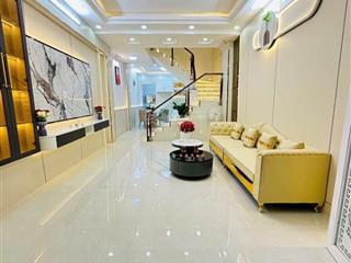 Bán gấp nhà đẹp ttnb 3 lầu, sổ vuông vức, vị trí đắt địa. nhỉnh 6 tỷ