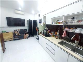Nhà hẻm ba gác. dtsd 40m2, 1 trệt, 1 lầu, 2w. giá 2,5 tỷ