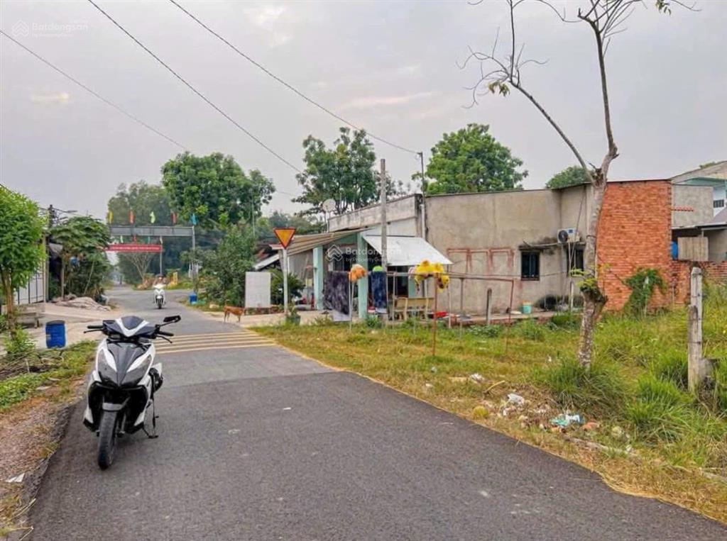 Đất thổ mặt tiền đường phạm thị thàng, phước hiệp củ chi 5x30=153m2, sổ riêng, 1 tỷ, cách ql22 800m