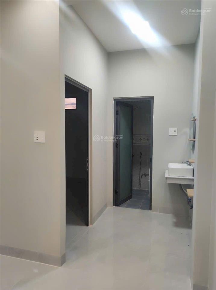 Nhà trệt lửng tỉnh lộ 7, củ chi 5x20=100m2, sổ riêng, xây kiên cố, giá 1 tỷ, ở cho thuê tốt.