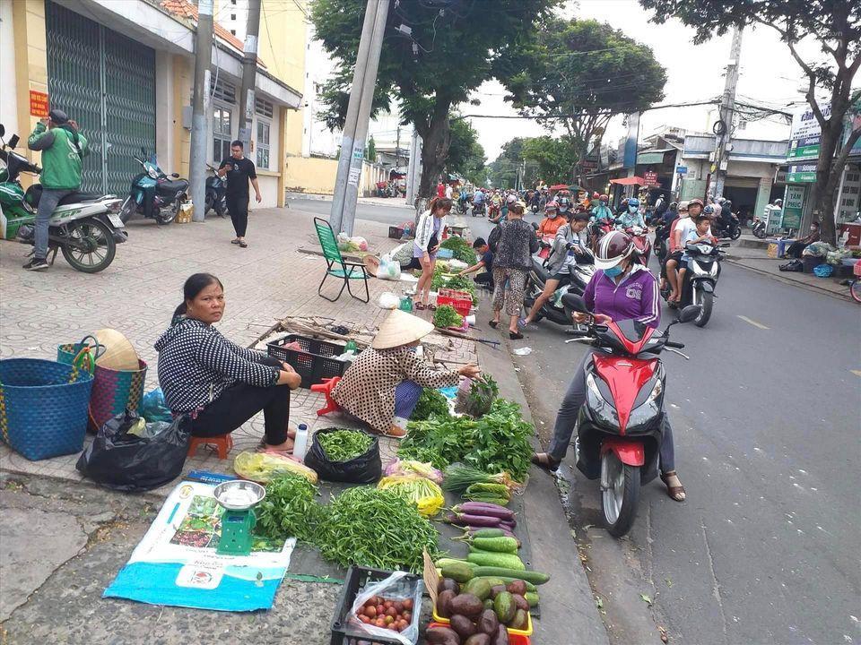 Mặt tiền nguyễn văn khạ, cạnh kcn tây bắc, dt 151m2(5x30)m, shr, giá 1 tỷ 4, đầu tư kinh doanh tốt