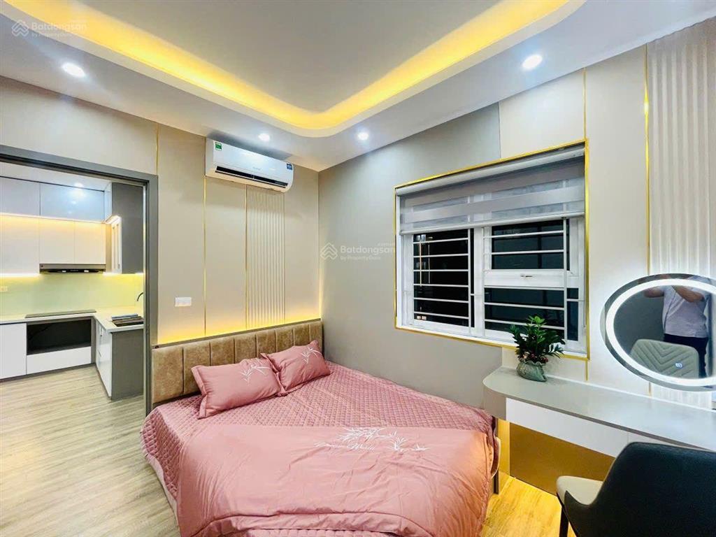 Chính chủ cần bán căn 68m full nội thất mới khu 11 tòa mặt đường cienco5