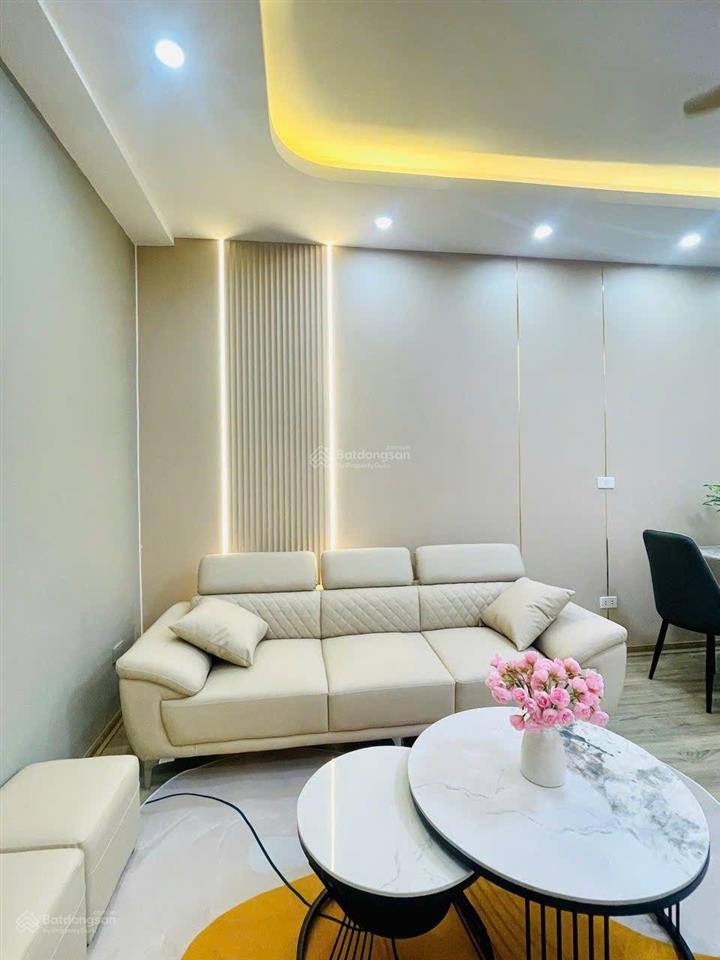 Chính chủ cần bán căn 68m full nội thất mới khu 11 tòa mặt đường cienco5