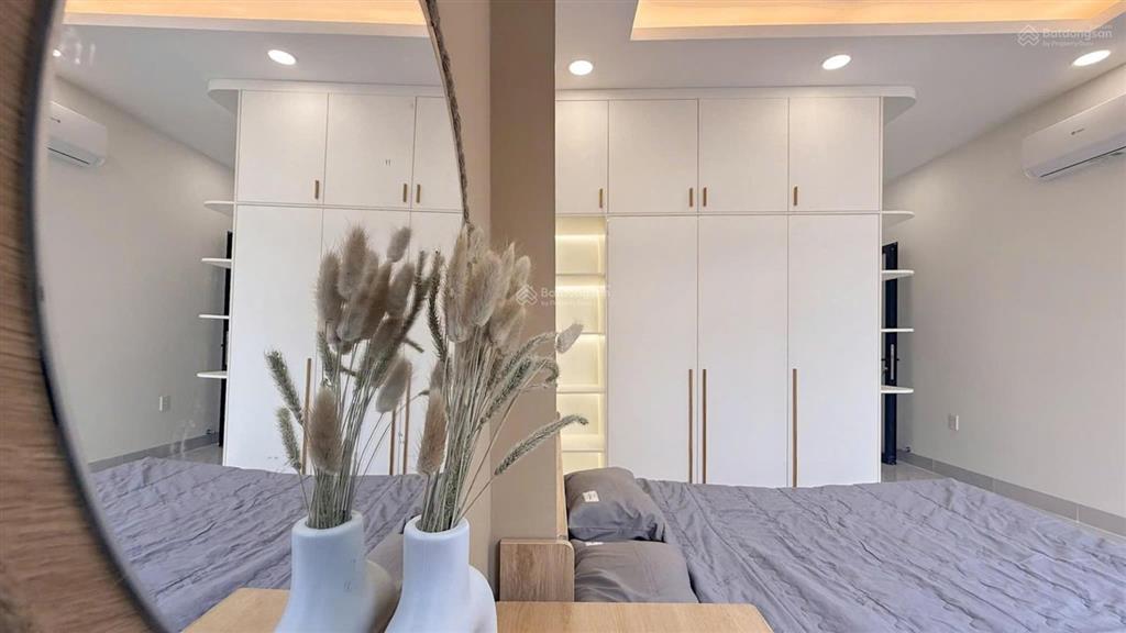 Nhà đẹp  ở ngay! nhà 4 tầng full nội thất, dt 4x17m  62m2 nguyễn trọng tuyển, pn chỉ 9,75 tỷ tl