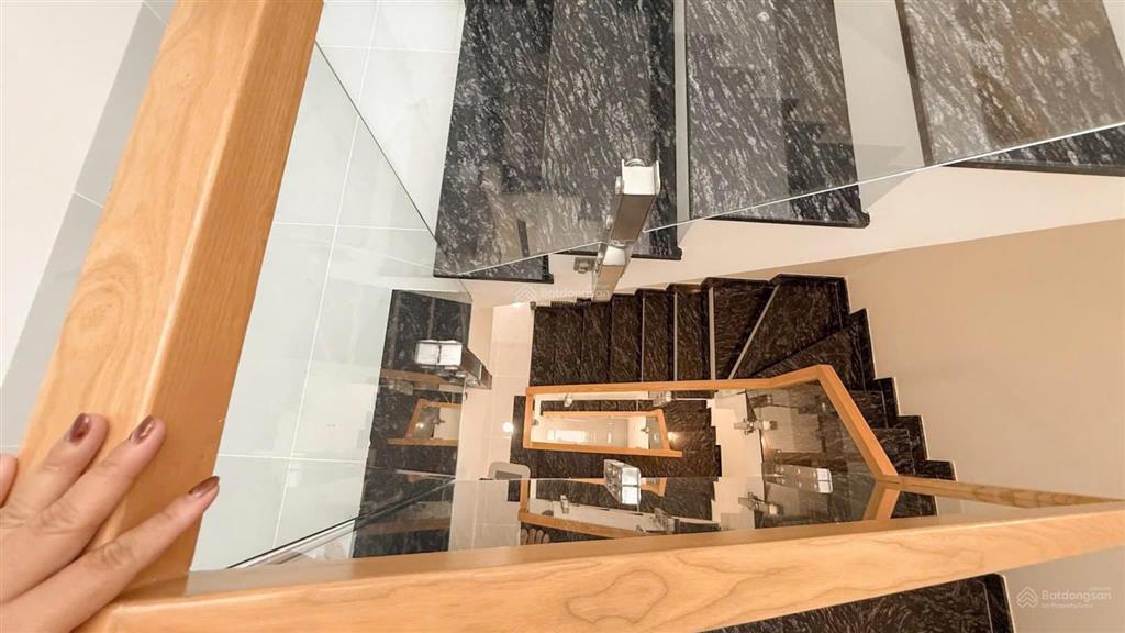 Nhà đẹp  ở ngay! nhà 4 tầng full nội thất, dt 4x17m  62m2 nguyễn trọng tuyển, pn chỉ 9,75 tỷ tl