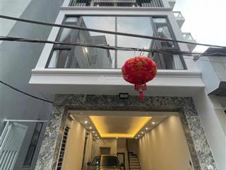 Bán nhà lô góc ngọc thụy  6tầng thang máy  ô tô ngủ trong nhà