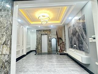 Siểu phẩm. phố quan nhân. ngõ nông, 10m ra phố, oto đỗ cổng, thang máy. dt40*5t. giá nhỉnh 7 tỷ.