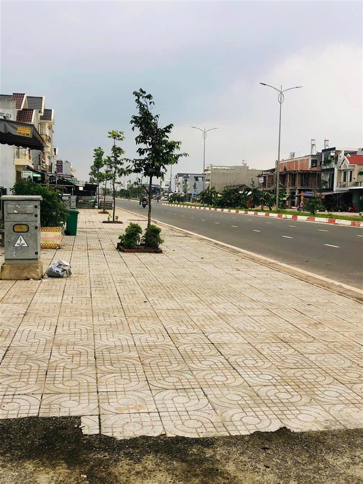 Bán lỗ tđc lộc an, 125m2 1tỷ950 , sổ sẵn đông dân ngay trục chính dt 769 kết nối ra sân bay