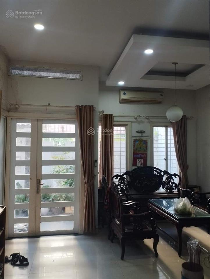 Bán nhà biệt thự khu hoàng quốc việt . q7 . dt 10m x 20m đường 12m cạnh pmh . chỉ 17 tỉ
