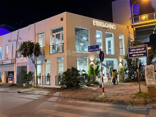 Cho thuê mặt bằng lô góc mặt tiền 40m mặt phố trần hữu dực. dt 300m2. cho kinh doanh mọi mô hình