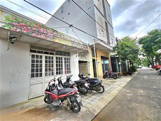 196 m2 ngang 7m. sẵn 9 phòng gác lửng điều hòa xịn xò thu nhập 20 triệu tháng mặt tiền thanh vinh 4