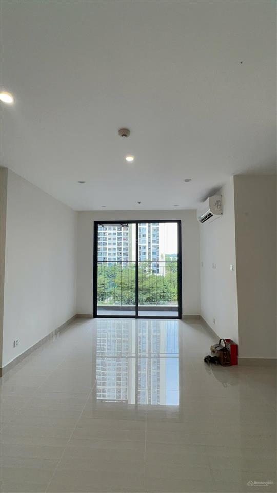 Bán gấp cc 3pn2wc tại the rainbow vinhomes grand park 3,35 tỷ, 81m2, q9, hcm