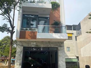 Chủ nhà chuyển nhà định cư nơi khác  bán gấp nhanh trong tuần. chỉ 1,835tỷ full nội thất hiện đại