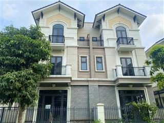 Biệt thự phong cách tân cổ sang trọng cách tây hồ 12km thiết kế riêng biệt