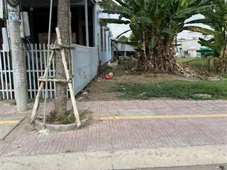 Chủ gửi lô đất ngay ubnd thị trấn hậu nghĩa, đức hòa, long an, 620tr, 120m2, shr