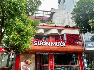 Cho thuê mặt bằng kinh doanh siêu hot  phố quán thánh , dt 70mx2t, mt 5.5m, khu vực đông văn phòng