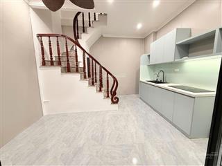Nhỏ xinh ấm cúng 5 tầng, 3 ngủ, mặt tiền 4m, đông thiên sổ đỏ chung 3.25 tỷ