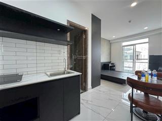 Cho thuê phòng ban công  30m2  tách bếp  full nội thất  gần đại học văn lang, ngã tư hàng xanh
