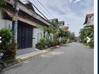 Bán nhà biệt thự 2 mặt tiền dt 212m2, giá 17tỷ 500triệu, đường lê văn lương, nhà bè