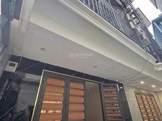 Bán toà nhà căn hộ dịch vụ phố thành công  ba đình. 60m2 x 6 tầng mặt tiền 4,5m. giá nhỉnh 13 tỷ