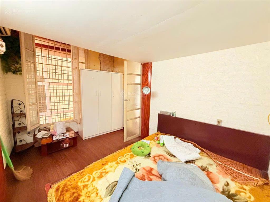 Bán tập thể thịnh quang  đống đa, tầng 2 + 3, sổ 100m2 sử dụng 180m2. giá hơn 6 tỷ