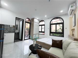 Phòng 30m2 full nội thất, cửa sổ lớn thoáng mát, hẻm xe hơi, thang máy, nhà mới 100%, phan đăng lưu