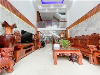 Bán nhà định cư  5x22  phạm văn bạch  4 tầng  tặng full nội thất gỗ xịn hơn 2 tỷ  giá 13,5 tỷ