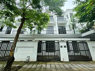 Siêu rẻ chính chủ cần bán 75m2 hud sơn tây giá hơn 5.4 tỷ chuẩn bị ra sổ đỏ  0898 136 *** zalo