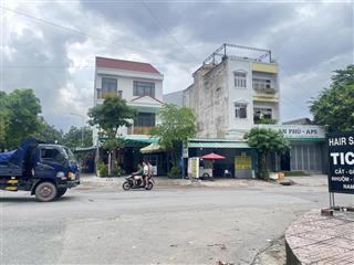 (lô duy nhất)  ngang 7m  đất mặt tiền đường số 4 ngay chợ hiệp bình chánh. phạm văn đồng dt 112m2