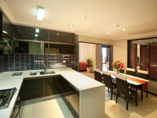 Cho thuê căn hộ 2pn, 2wc, 70m2 tại topaz garden, giá 10 triệu.  0908 374 ***  hà