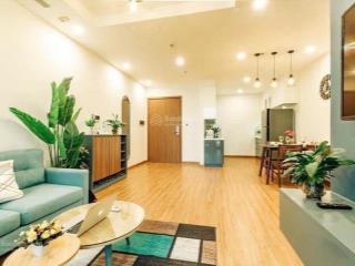 Chính chủ cần bán gấp căn 2pn 2wc, view hồ đẹp, full nội thất, sẵn hđ thuê, 4 tỷ vinhomes greenbay