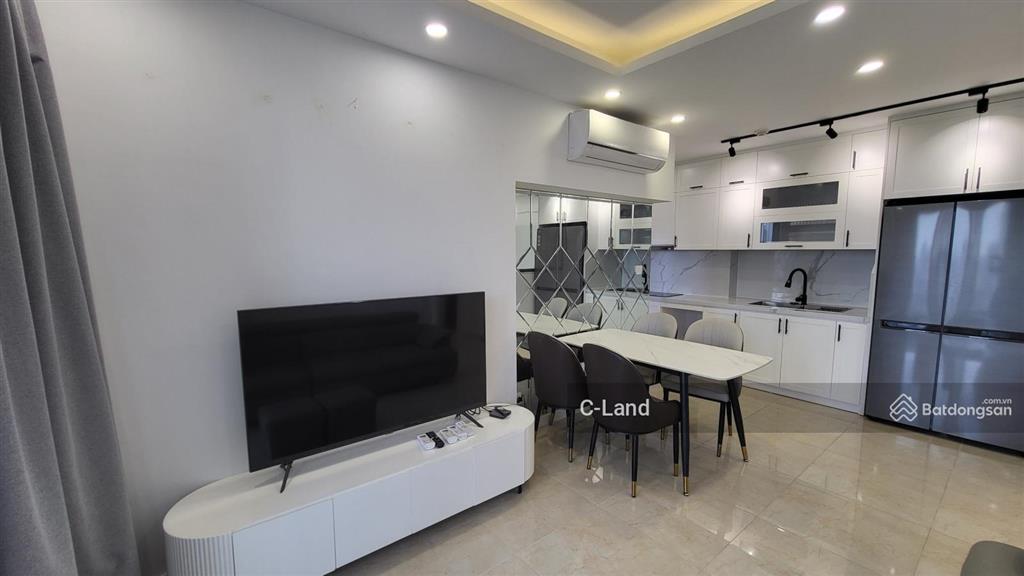 Căn đẹp, view thoáng không lỗi. cần bán căn hộ 1.5 ngủ tại d'capitale. giá 4.5 tỷ