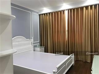 Cam kết giá thật. căn hiếm 2pn 70m2 cần bán tại toà c6  d'capitale trần duy hưng. giá 8.5 tỷ