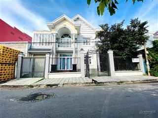 Bán biệt thự 2 mặt tiền cực đẹp  đường ninh bình, p. 2, tp. bạc liêu dt 13.5x50 (công nhận 765m²)