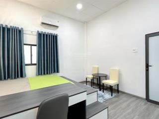 Phòng 40m2 full nội thất cao cấp mới, cửa sổ thoáng mát gần sân bay tân sơn nhất và trường huflit