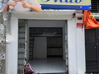 1 tỷ 200 chính chủ bán nhà gần đường tạ quang bửu 32m2 shr